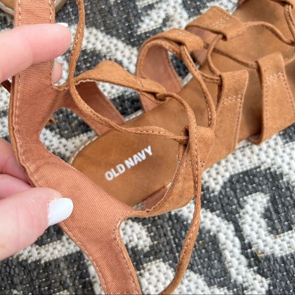NWOT* OLD NAVY Lace-Up Gladiator Sandals in Cognac - Picture 13 of 14